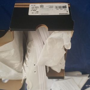 Girls size 2 converse iridescent white New in box